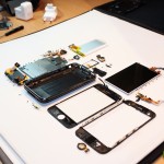 iphone-3g-s-fully-disassembled1