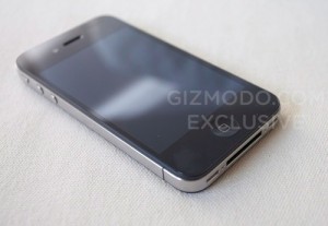 04 19 10iphone4 300x207 iPhone 4, primi difetti: retina display e ricezione