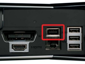 06 14 10kinectport 300x225 Dopo Kinect ecco la nuova Xbox 360 Slim