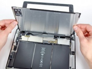 ipad 2 3 300x224 iFixit mette a nudo liPad2